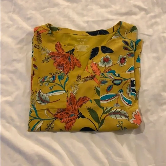 Van Heusen mustard colored print Top - Picture 4 of 5
